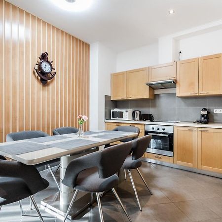 Bpr Timber Loft Home With Balcony Budapest Kültér fotó