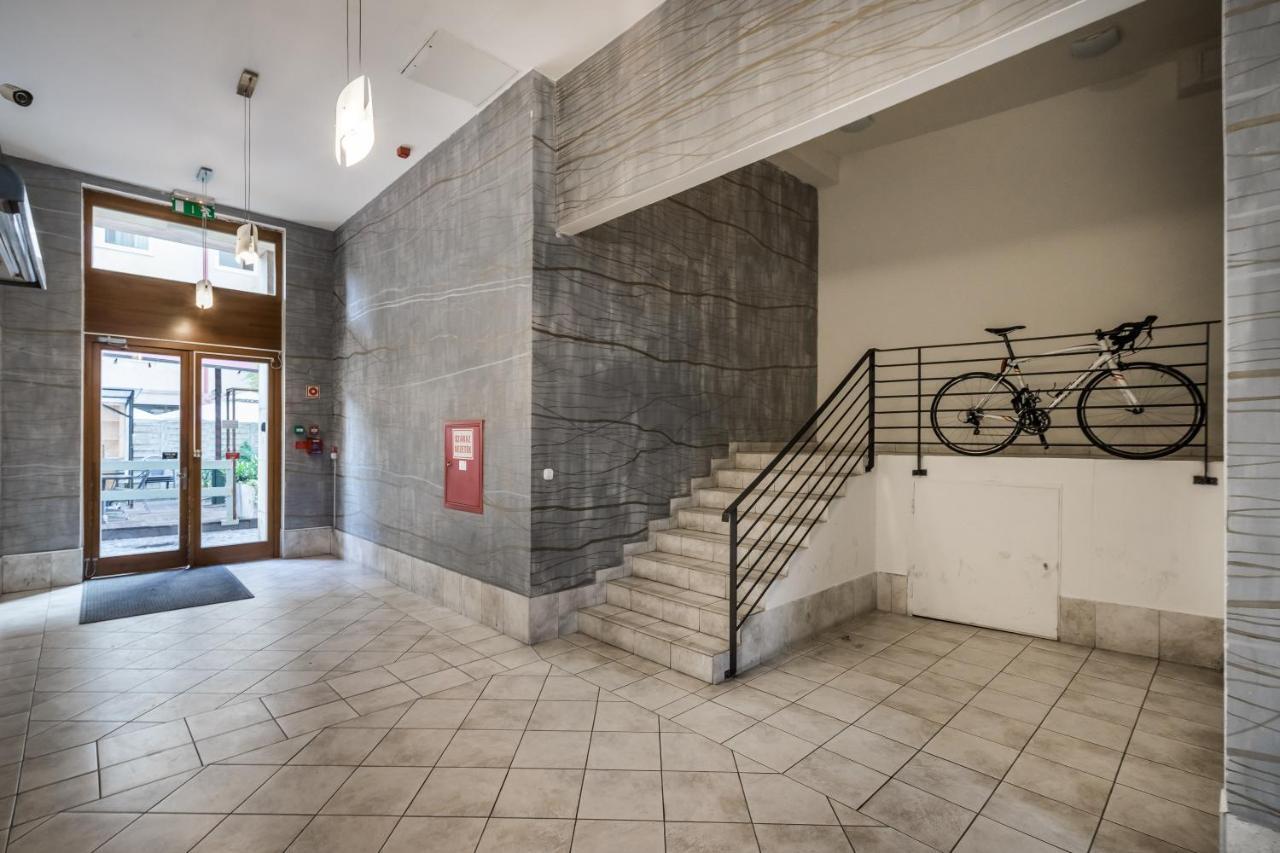 Bpr Timber Loft Home With Balcony Budapest Kültér fotó