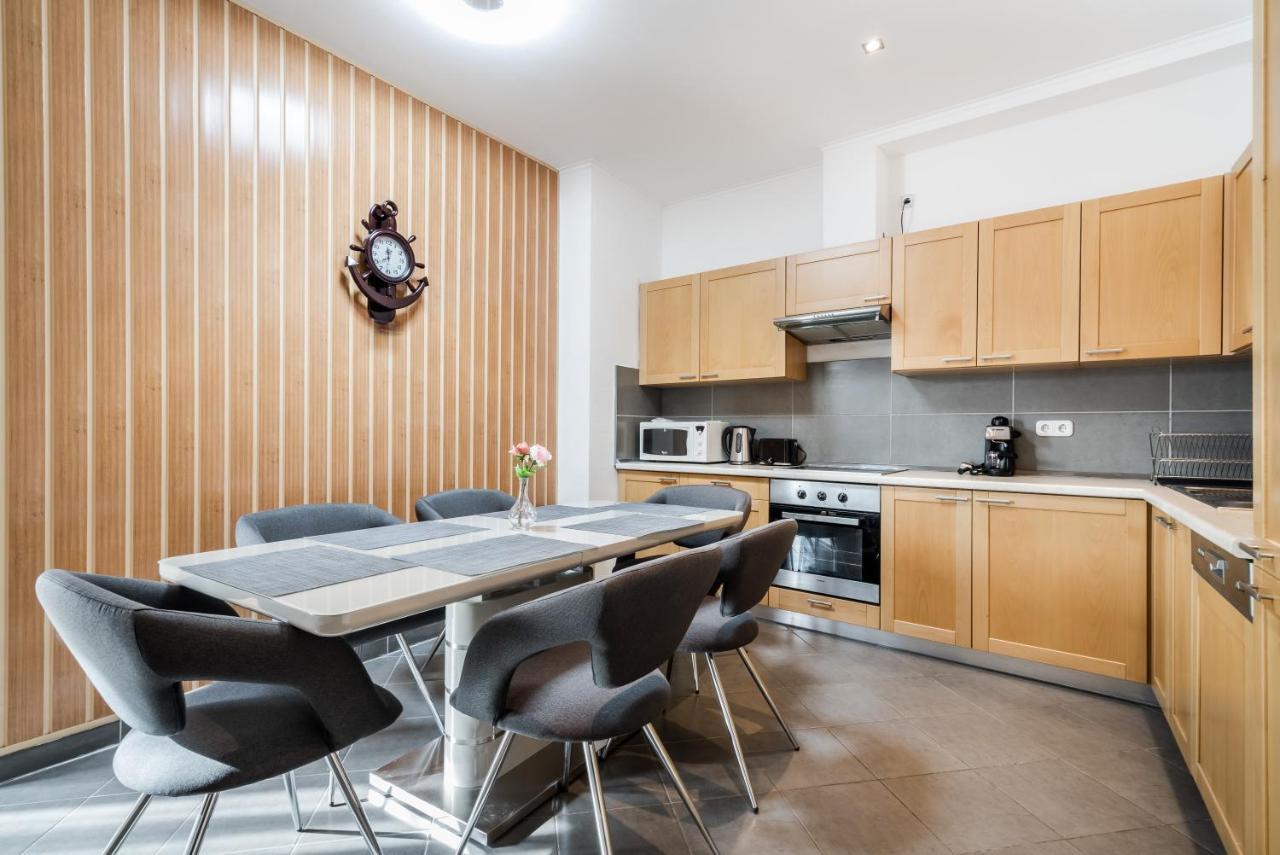 Bpr Timber Loft Home With Balcony Budapest Kültér fotó